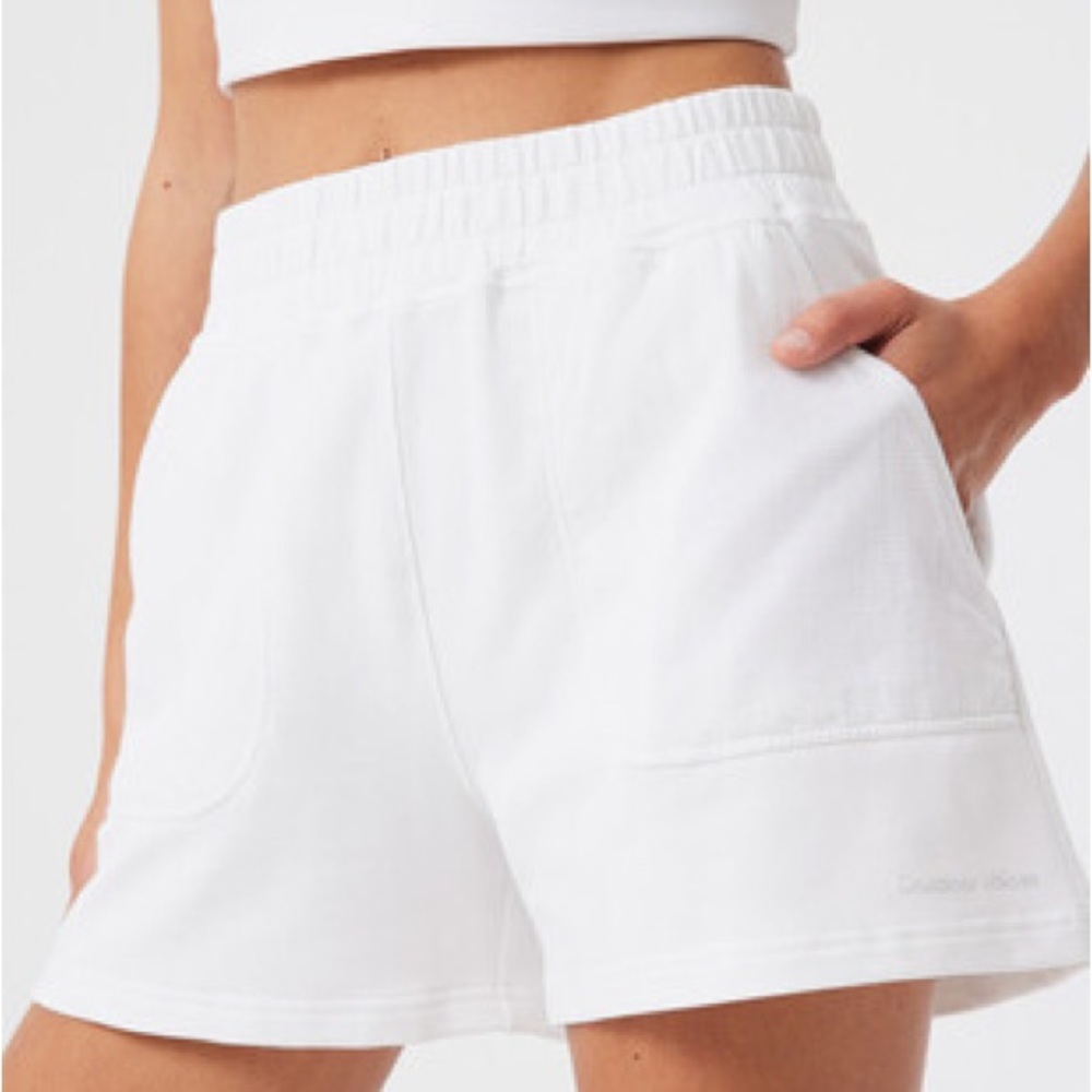 Outdoor Voices BeachTree 3.5" shorts